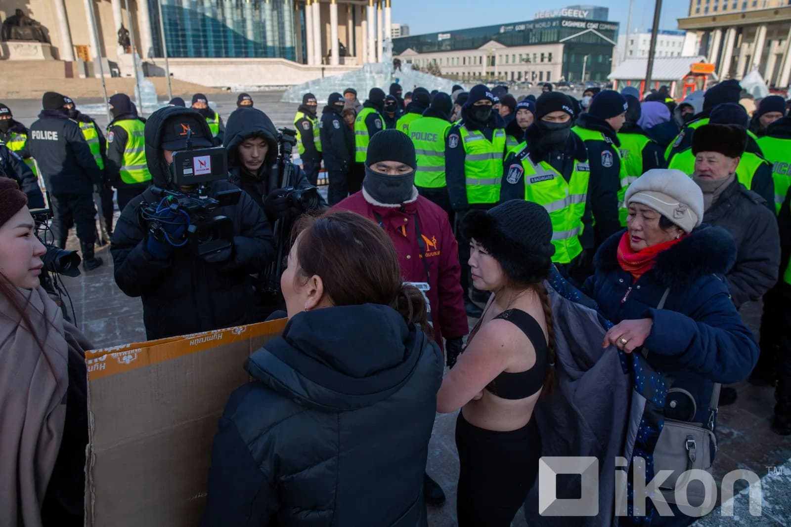 Йоханнесбургийн ойролцоонд дахин нэг эмэгтэйн цогцос олдож, цуврал алл — Эх сурвалж: ikon.mn (https://ikon.mn/n/2r3n)