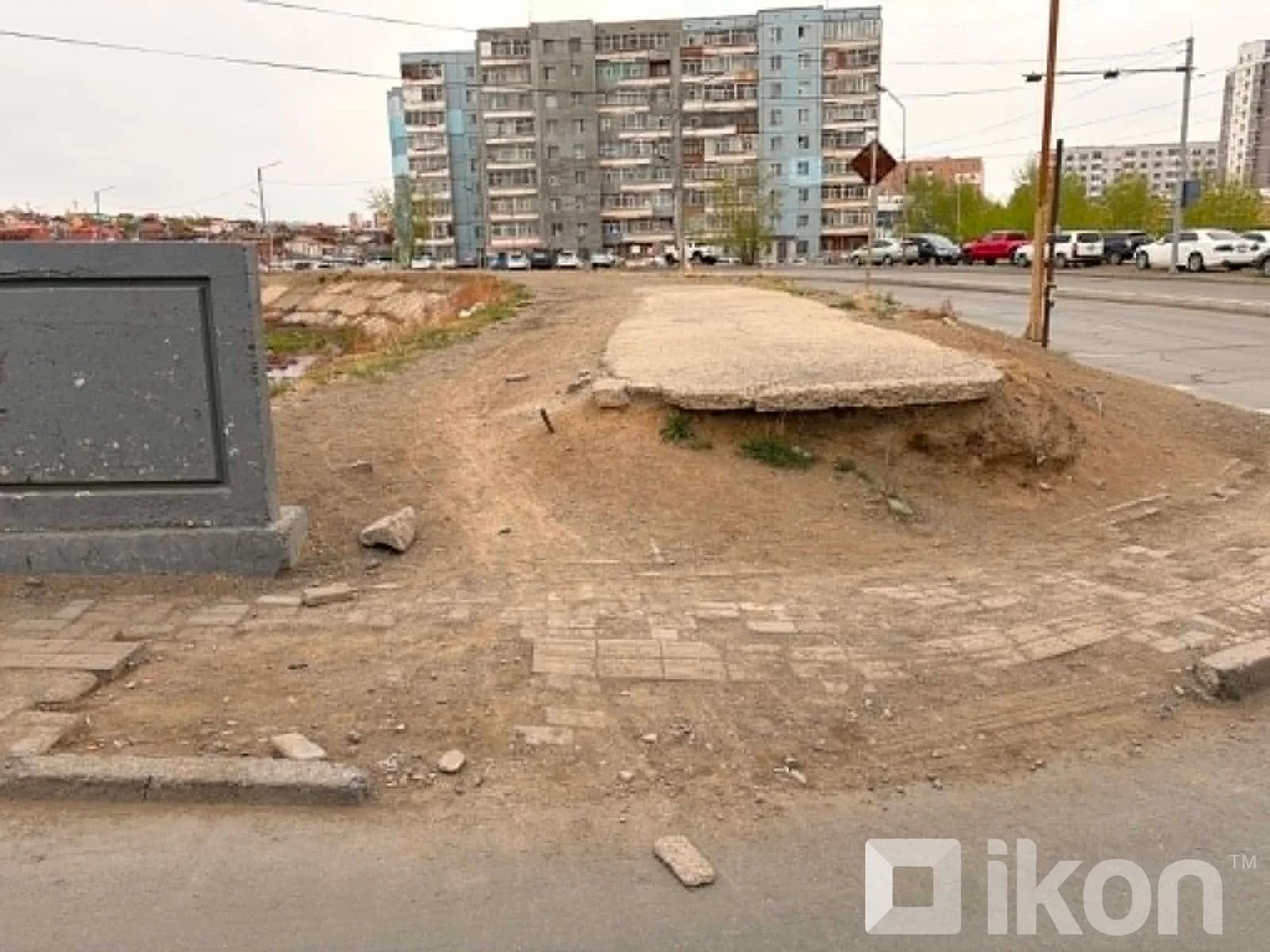 НЗДТГ: Хотын төвийн явган зам, нийтийн эзэмшлийн талбайд ТҮЦ байрлуула — Эх сурвалж: ikon.mn (https://ikon.mn/n/3o2m)