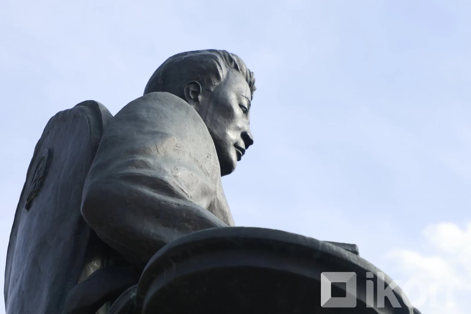 Ю.Цэдэнбалын нэрэмжит гудамжтай боллоо — Эх сурвалж: ikon.mn (https://ikon.mn/n/3qg3)