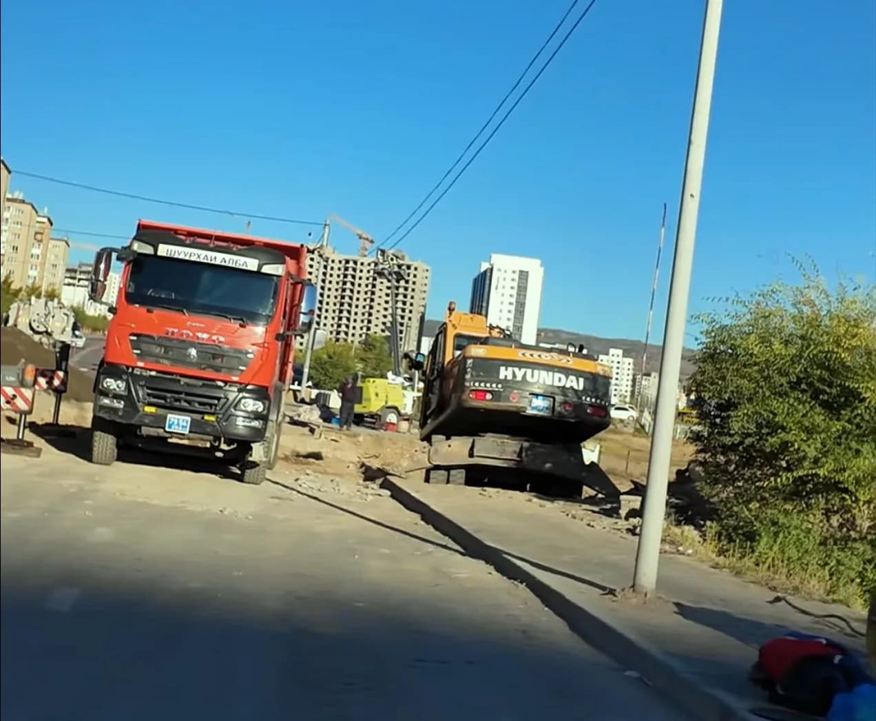 Нисэхийн үерийн хамгаалалтын байгууламжийг өргөтгөж, авто замын доорх  — Эх сурвалж: ikon.mn (https://ikon.mn/n/3qhj)