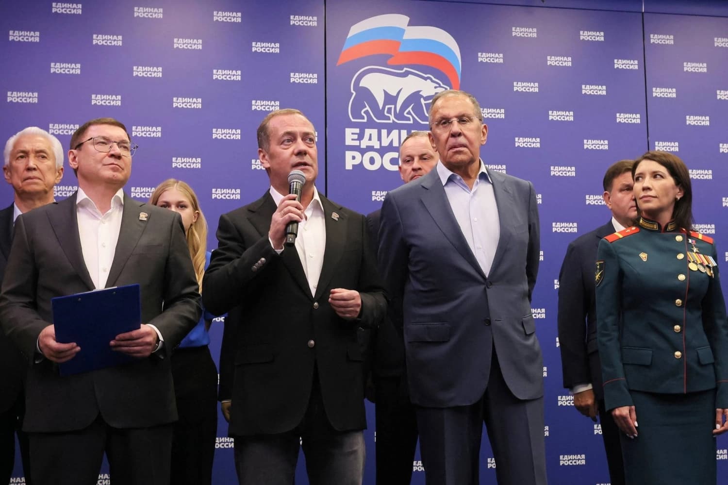 Путины  дэмжлэгтэй “Нэгдсэн Орос” нам Төрийн Думын сонгуульд олонхоо хадгалах төлөвтэй байна
