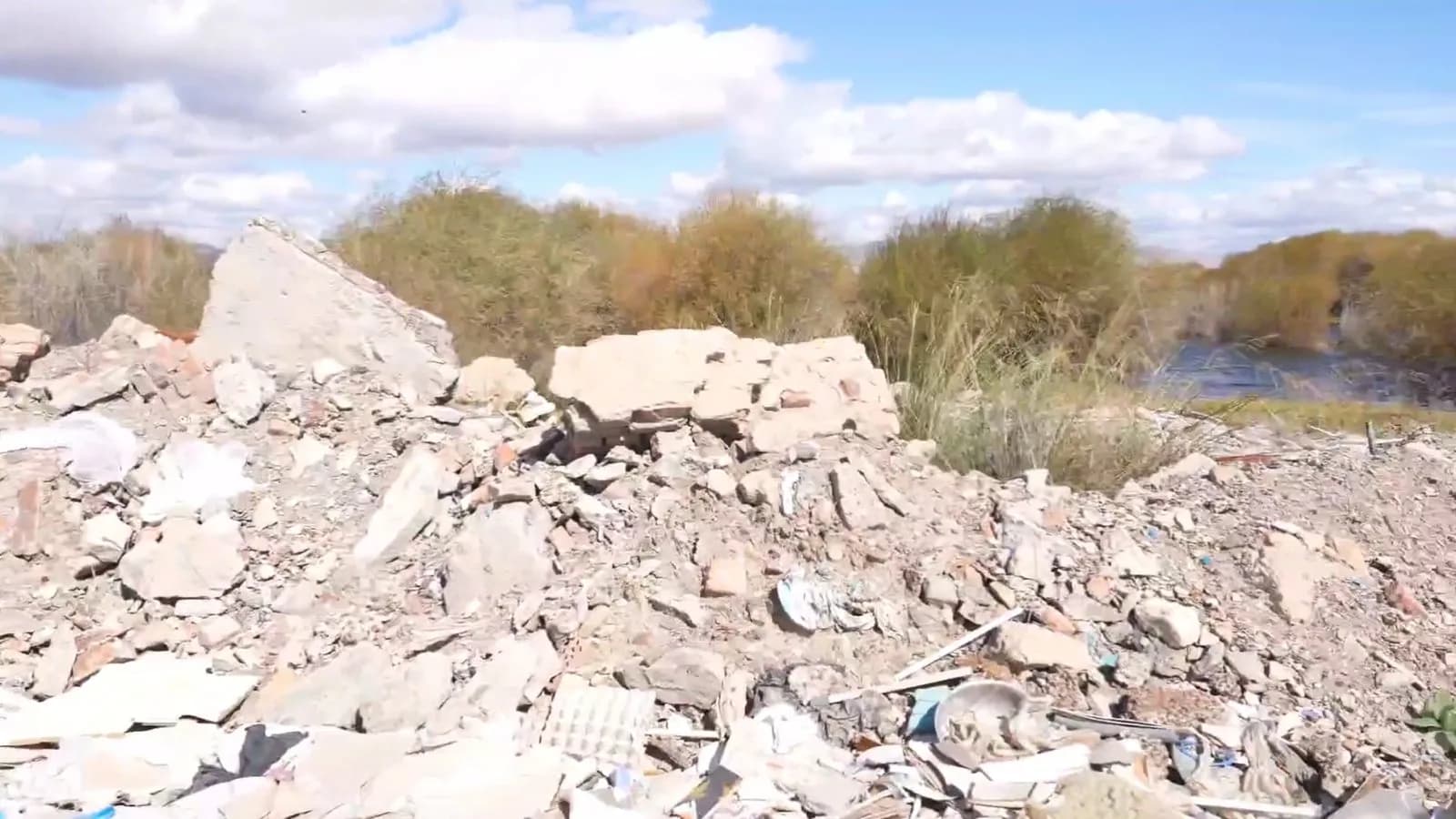 Туул гол дагуу үүссэн 1.1 сая тонн хогийг цэвэрлэхэд ₮9.5 тэрбум шаард — Эх сурвалж: ikon.mn (https://ikon.mn/n/3qhw)