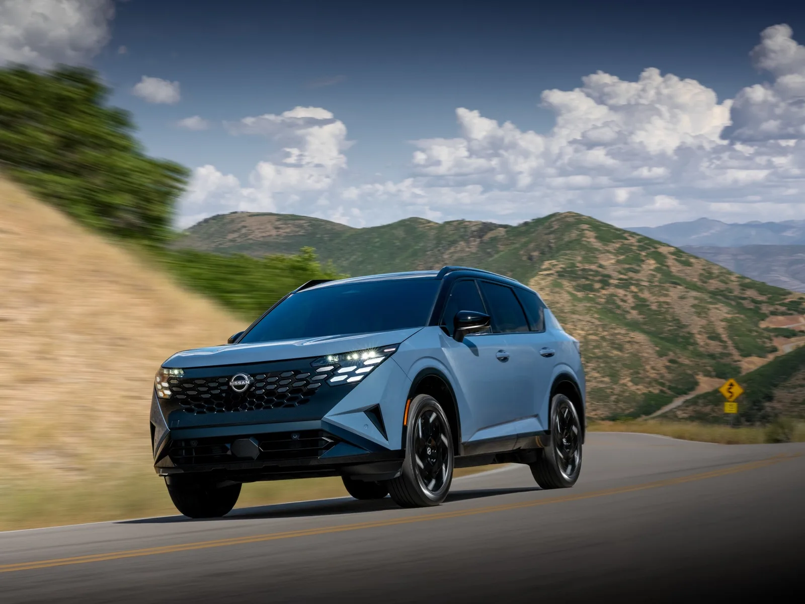 "Nissan" АНУ дахь борлуулалтынхаа 30%-40%-ийг хайбрид автомашинаар бүр — Эх сурвалж: autoevolution.com (https://www.autoevolution.com/news/2027-nissan-rogue-hybrid-how-does-the-new-e-power-model-fare-against-its-electrified-competitors-275948.html)