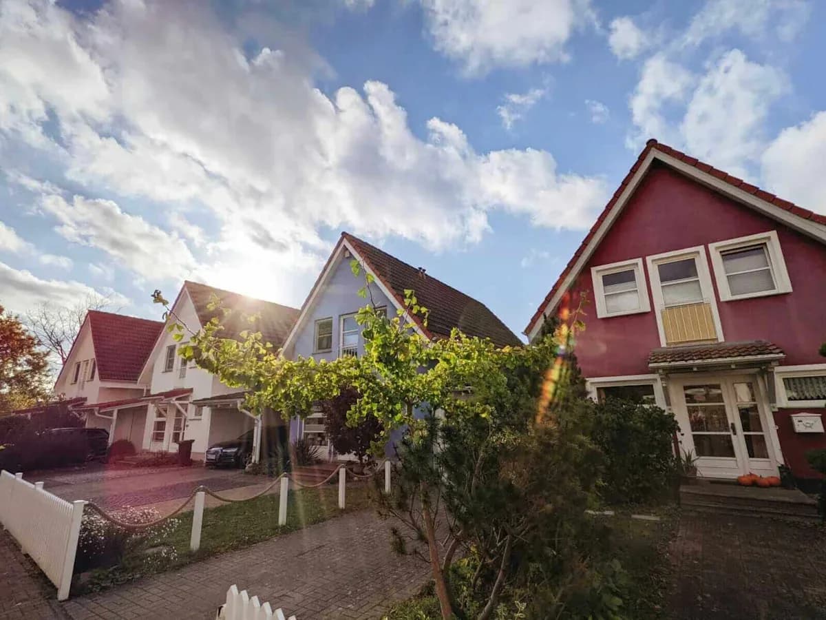 Berkshire Hathaway Lennar дахь эзэмшлээ огцом нэмэгдүүлж, АНУ-ын орон  — Эх сурвалж: finance.yahoo.com (https://finance.yahoo.com/real-estate/articles/lennar-shares-jumped-berkshire-hathaway-191018610.html)