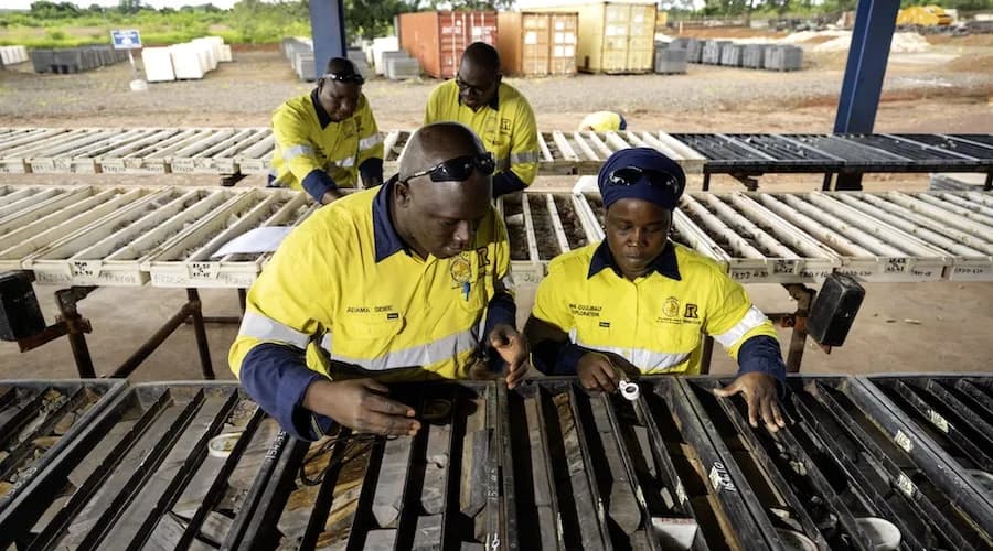 Resolute Mining Сьяма уурхайн 2026 оны үйлдвэрлэлийн төлөвийг огцом бу — Эх сурвалж: mining.com (https://www.mining.com/mali-challenges-force-resolute-mining-to-cut-syama-outlook/)