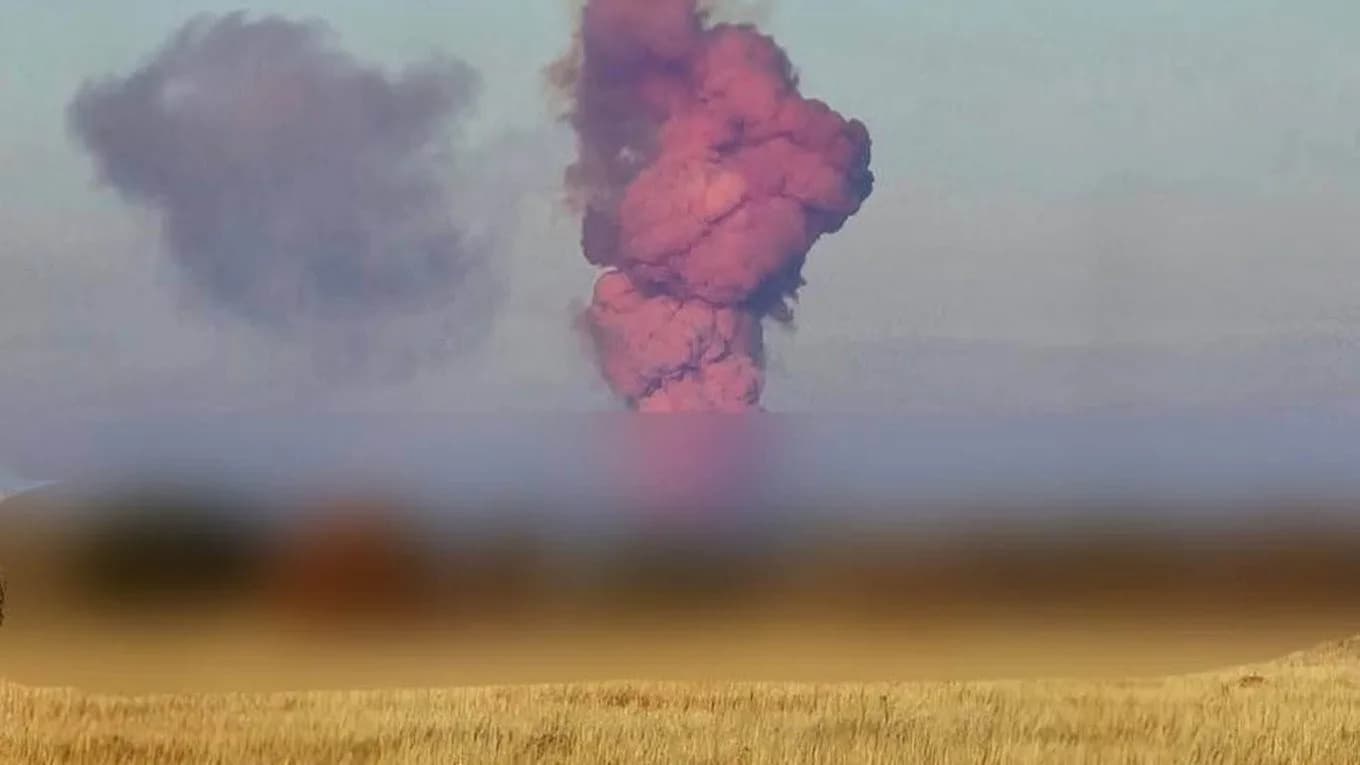 Камчаткийн эрэг орчимд шатаж байсан Оросын загас агнуурын хөлгөөс 25 д — Эх сурвалж: ikon.mn (https://ikon.mn/n/3jpf)