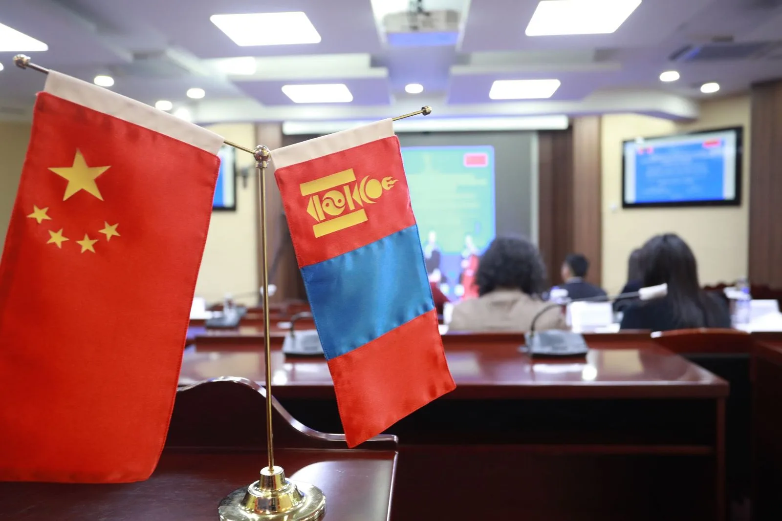 Улаанбаатар хот тэгш, сондгой дугаараар хөдөлгөөнийг хязгаарлаж, татва — Эх сурвалж: ikon.mn (https://ikon.mn/n/2enb)