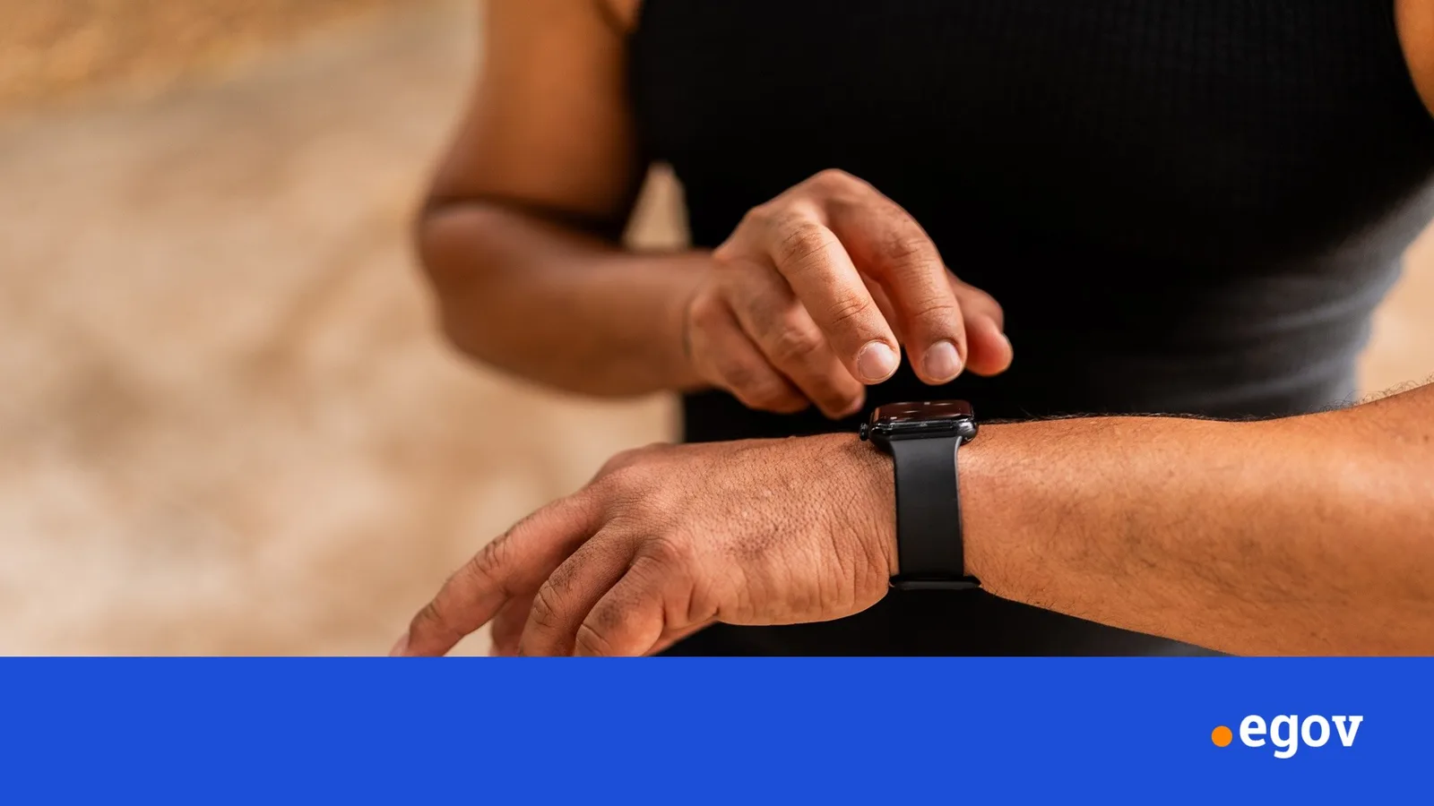 Silica gel helps new sweat-sensing smartwatch start monitoring without long delays