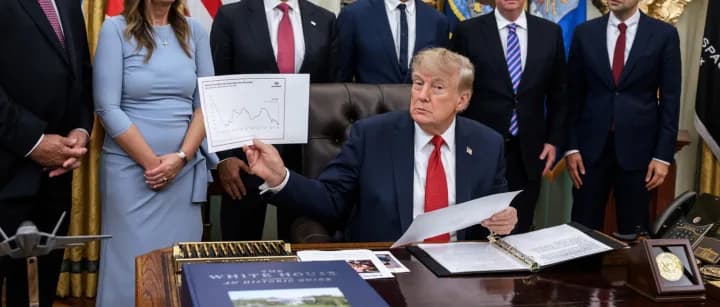 Photo: FactCheck.org
