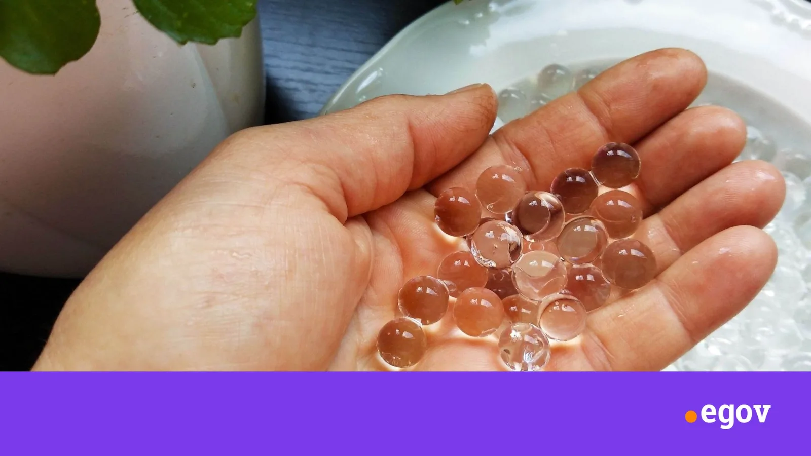 Scientists create ‘lifelike’ hydrogel that reshapes for weeks after one light flash