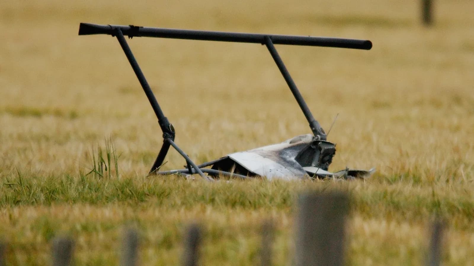 Two helicopters crash into Oregon farm field after midair collision claims three lives