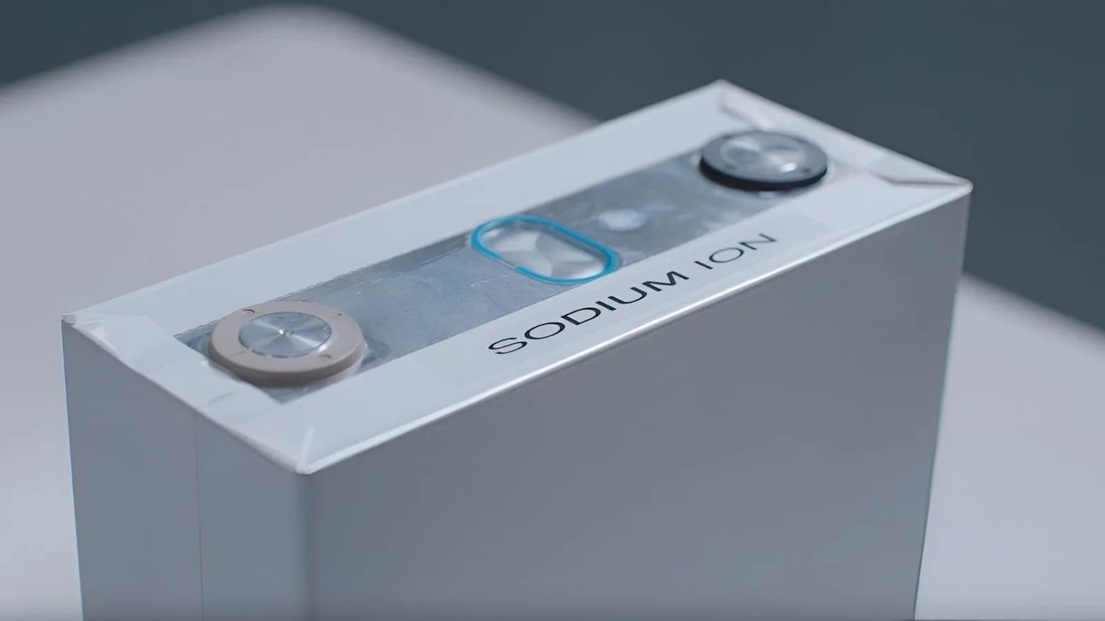 New polymer electrolyte helps sodium batteries retain 90% capacity after 1,000 cycles