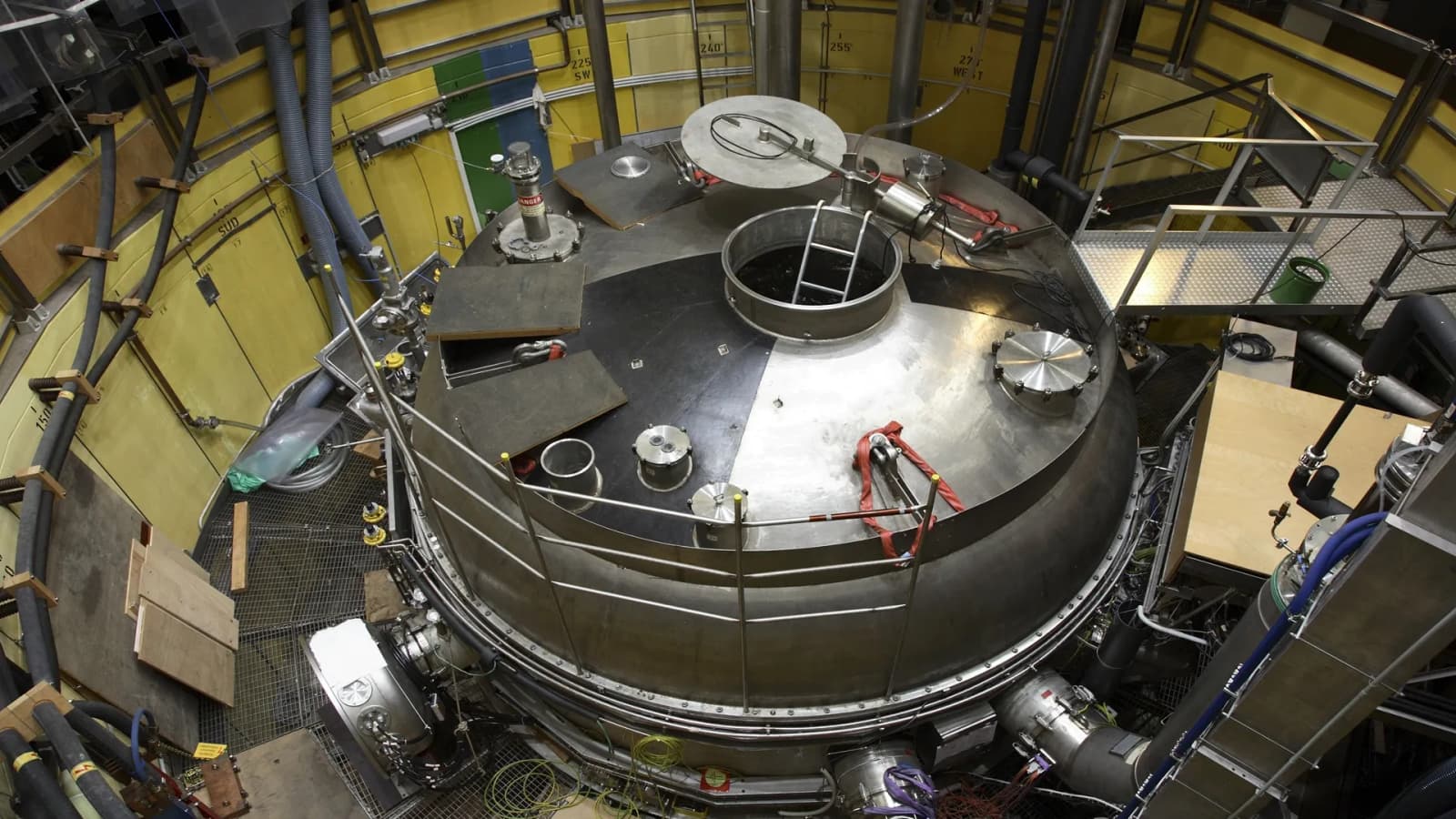 Lattice fusion reactor shows heat and gas signals in independent validation study