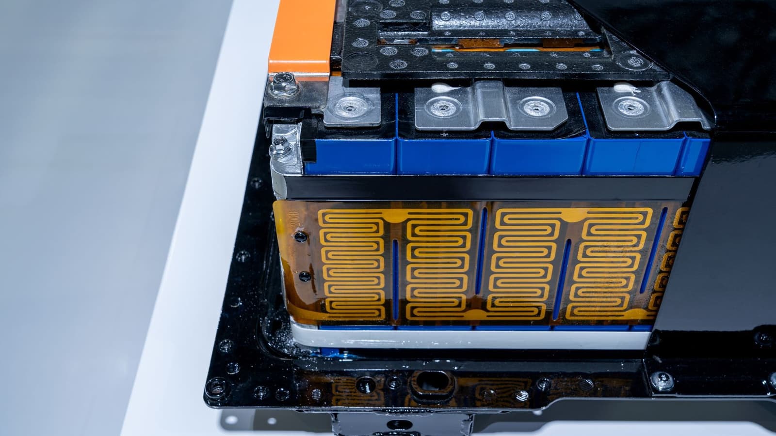 US scientists create soft porous material that guides lithium ions for better batteries