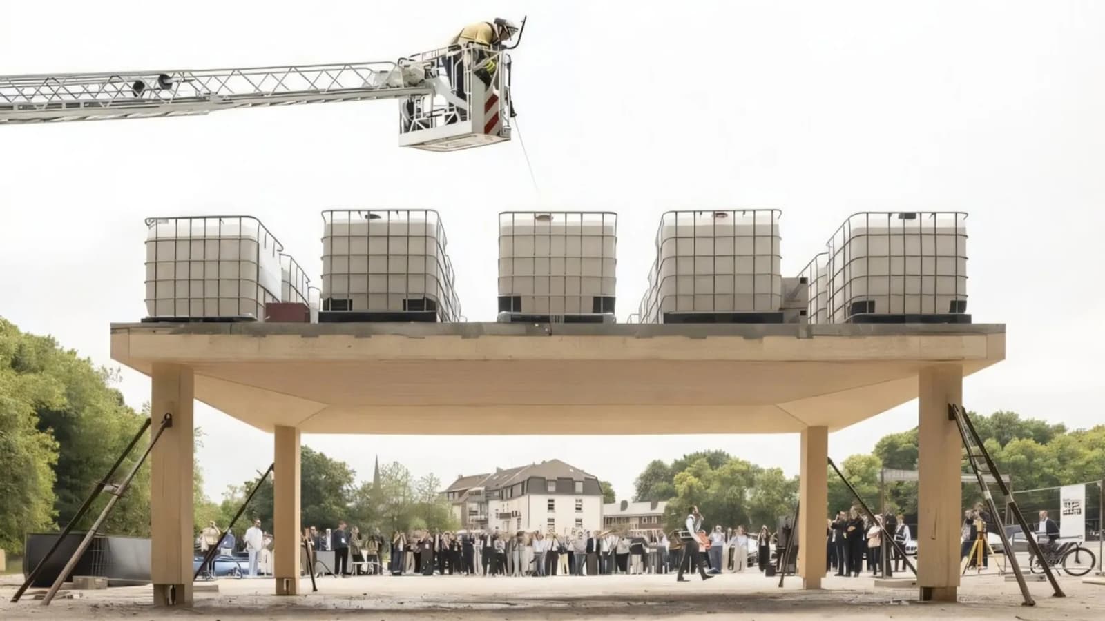 14-inch timber slab holds 20 metric tons, could shrink building’s carbon footprint