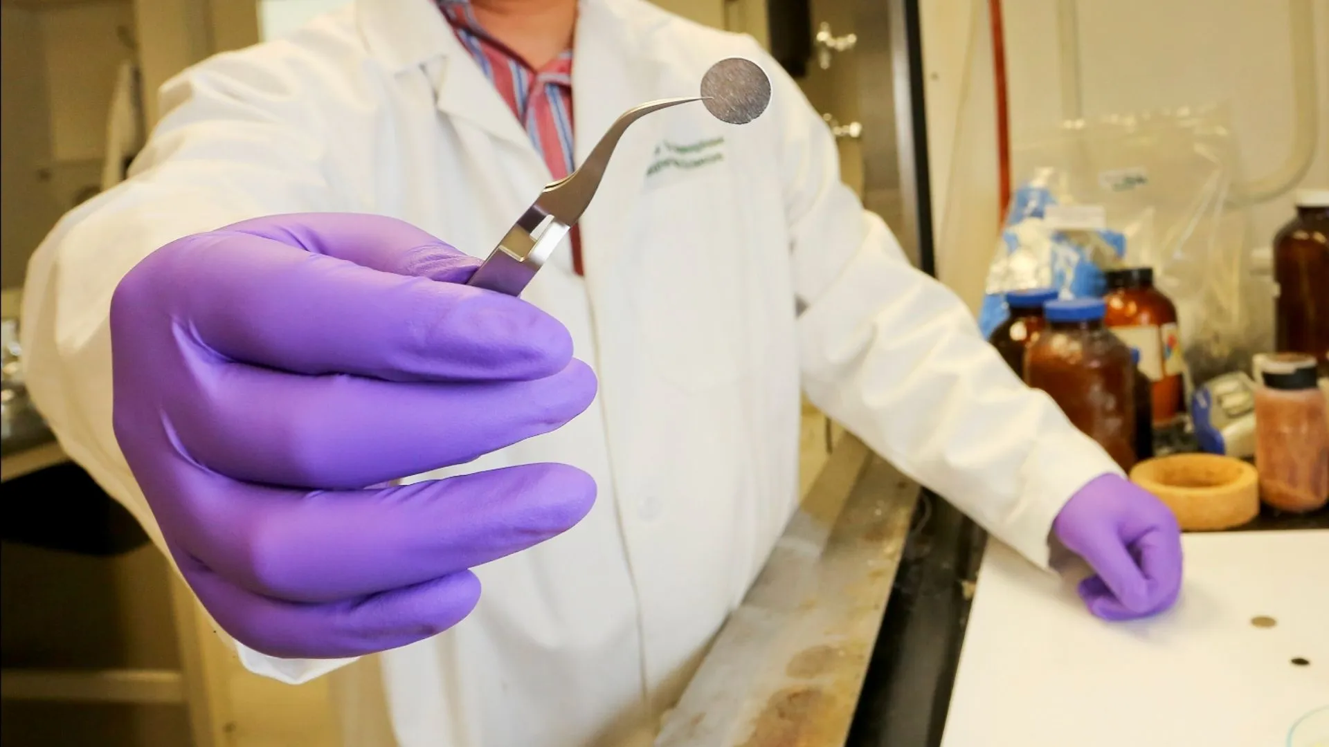 New lithium-sulfur battery pushes sulfur to 1,700 Wh/kg with third electron