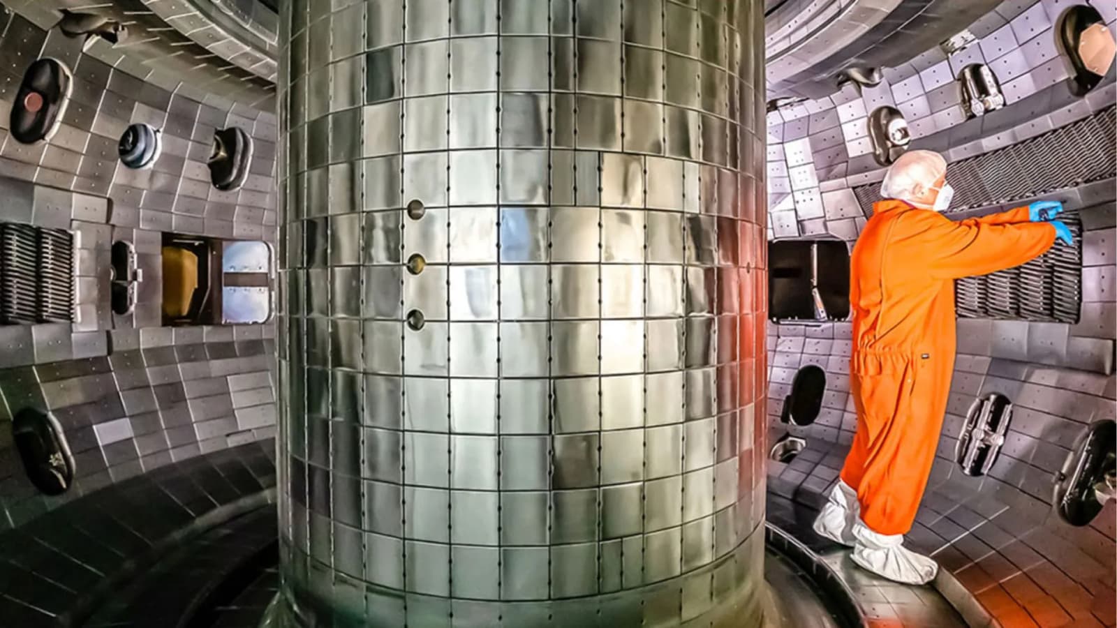 US nuclear fusion reactor to test custom exhaust for negative triangularity plasma