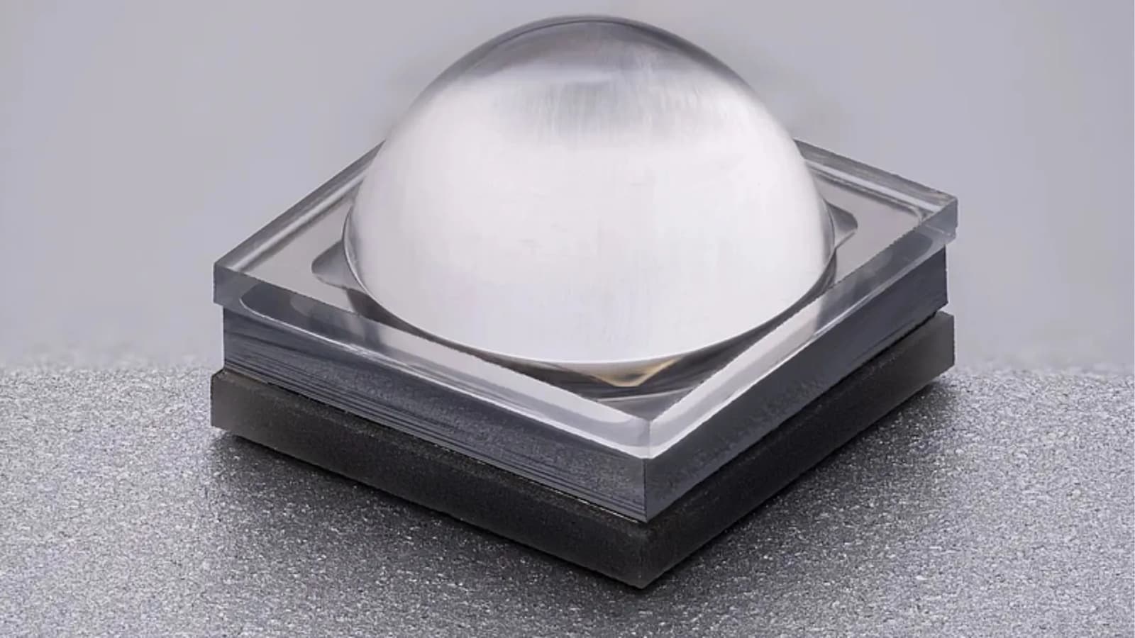 Scientists use far ultraviolet LEDs to transmit data at a record 1.5 Gbps