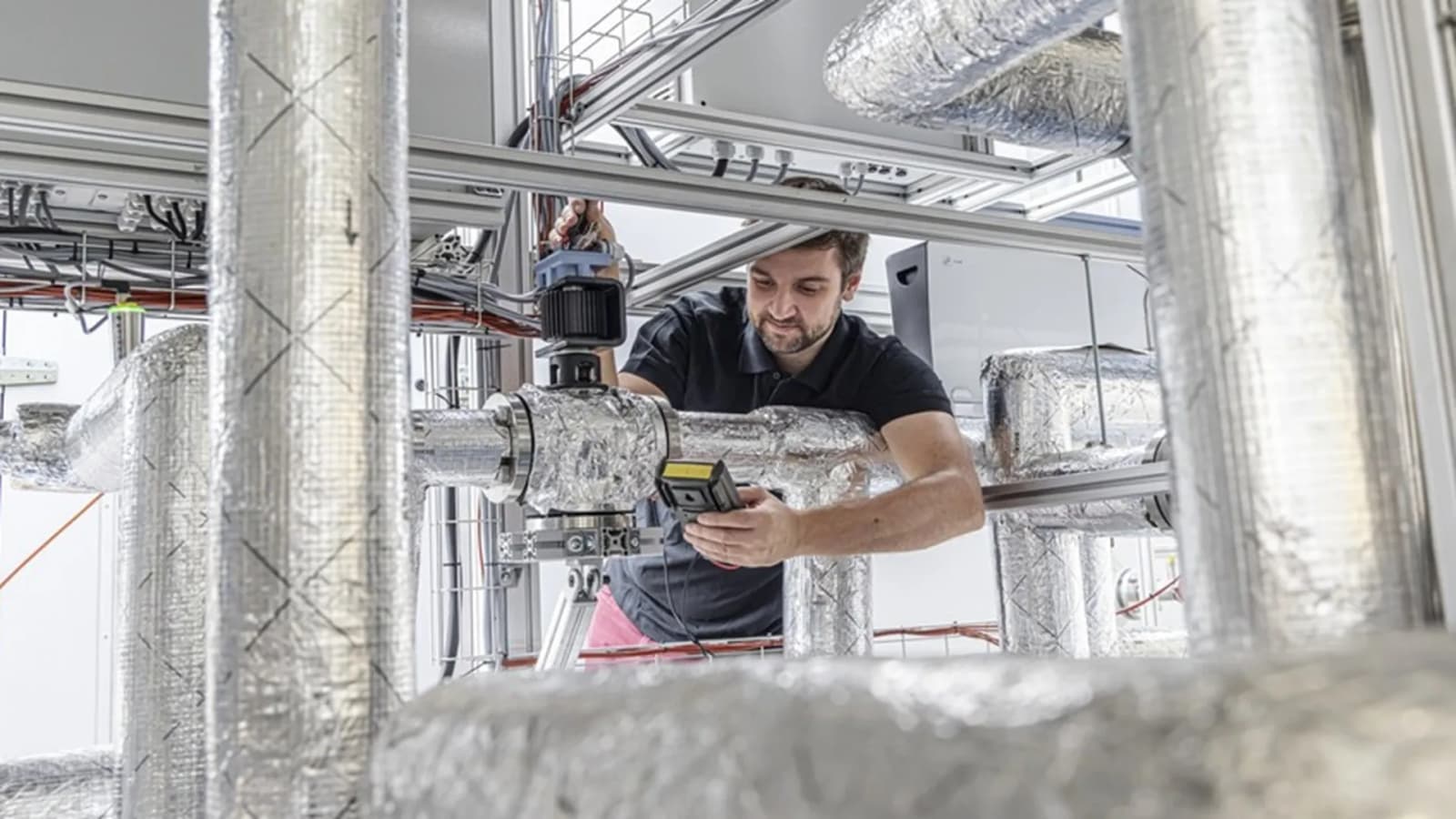 New heat pump tested at 320°F could help factories ditch fossil fuels for steam