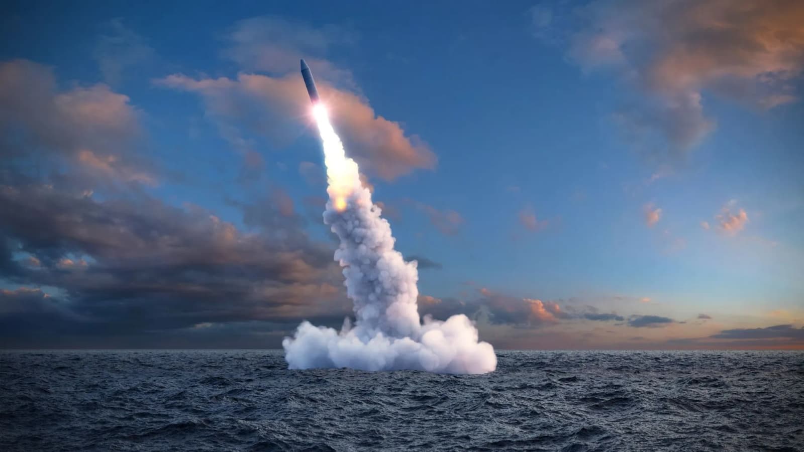14,000-ton nuclear-powered submarine fires missiles, hit target 745-mile away