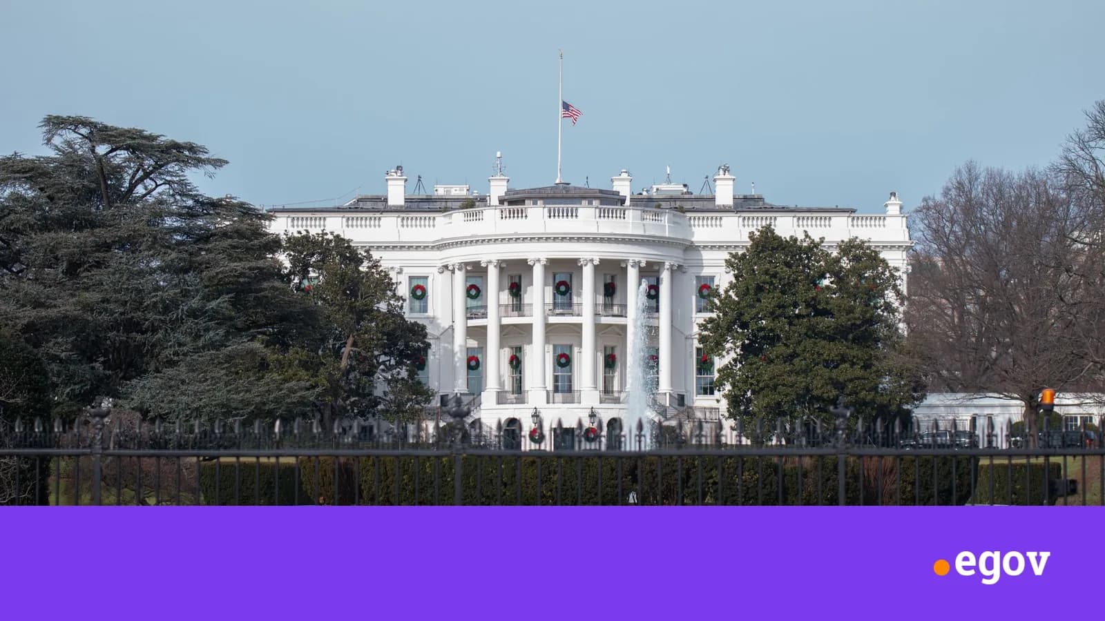 Цагаан ордон Трампын мөрийн хөтөлбөрийг сурталчилсан хуучны тоглоомын хуудсыг буулгаж, маргаан намжив
