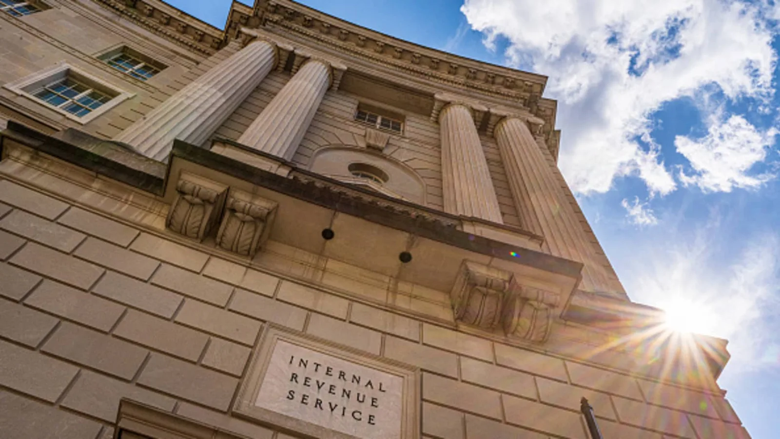 АНУ-ын Татварын алба (IRS) — Trump Accounts хэрэгжүүлэлт — Эх сурвалж: CNBC (https://www.cnbc.com/2026/09/28/irs-trump-accounts-joseph-velli.html)