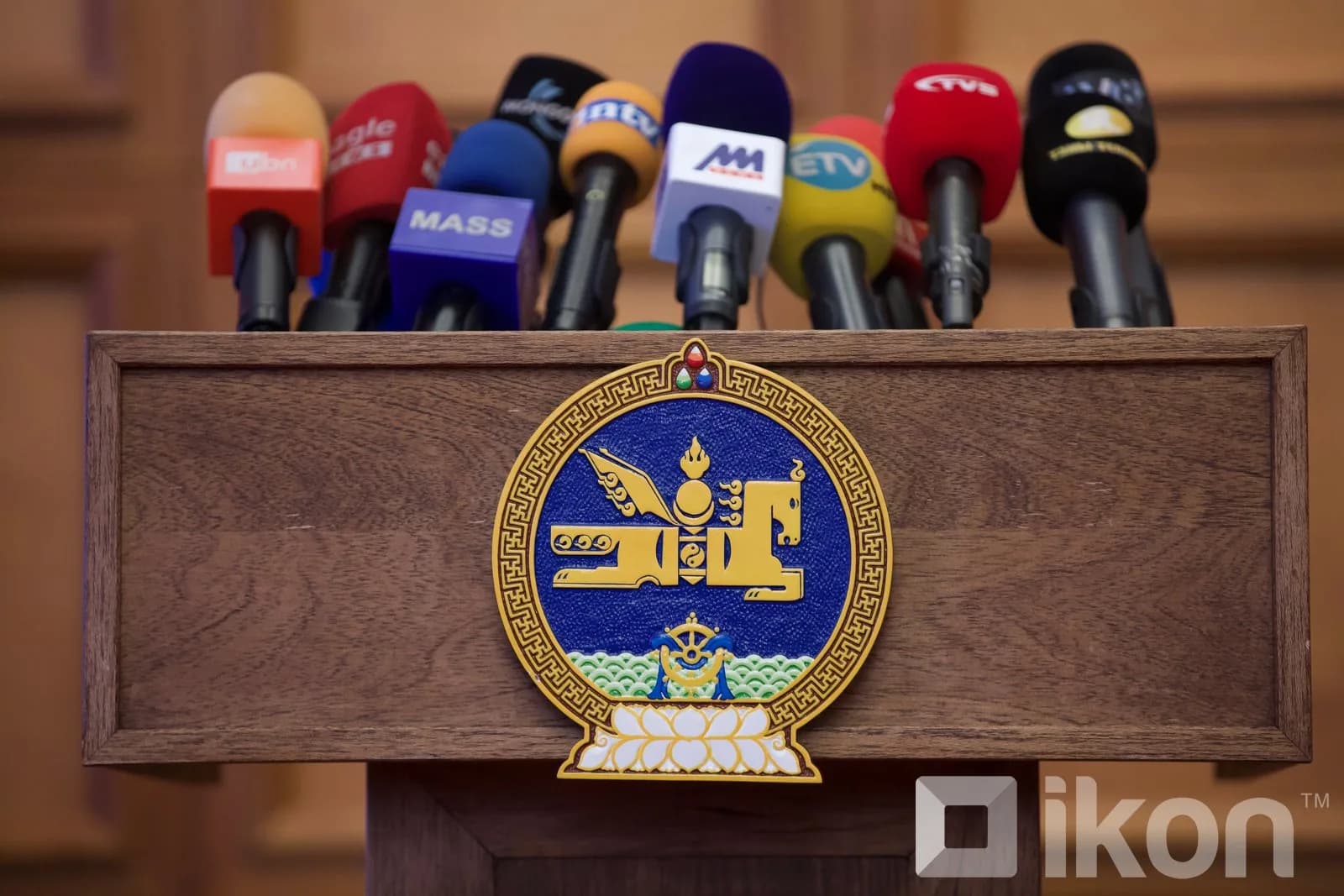 Media microphones on a press podium at the State Palace. Photo: MPA / iKon.mn