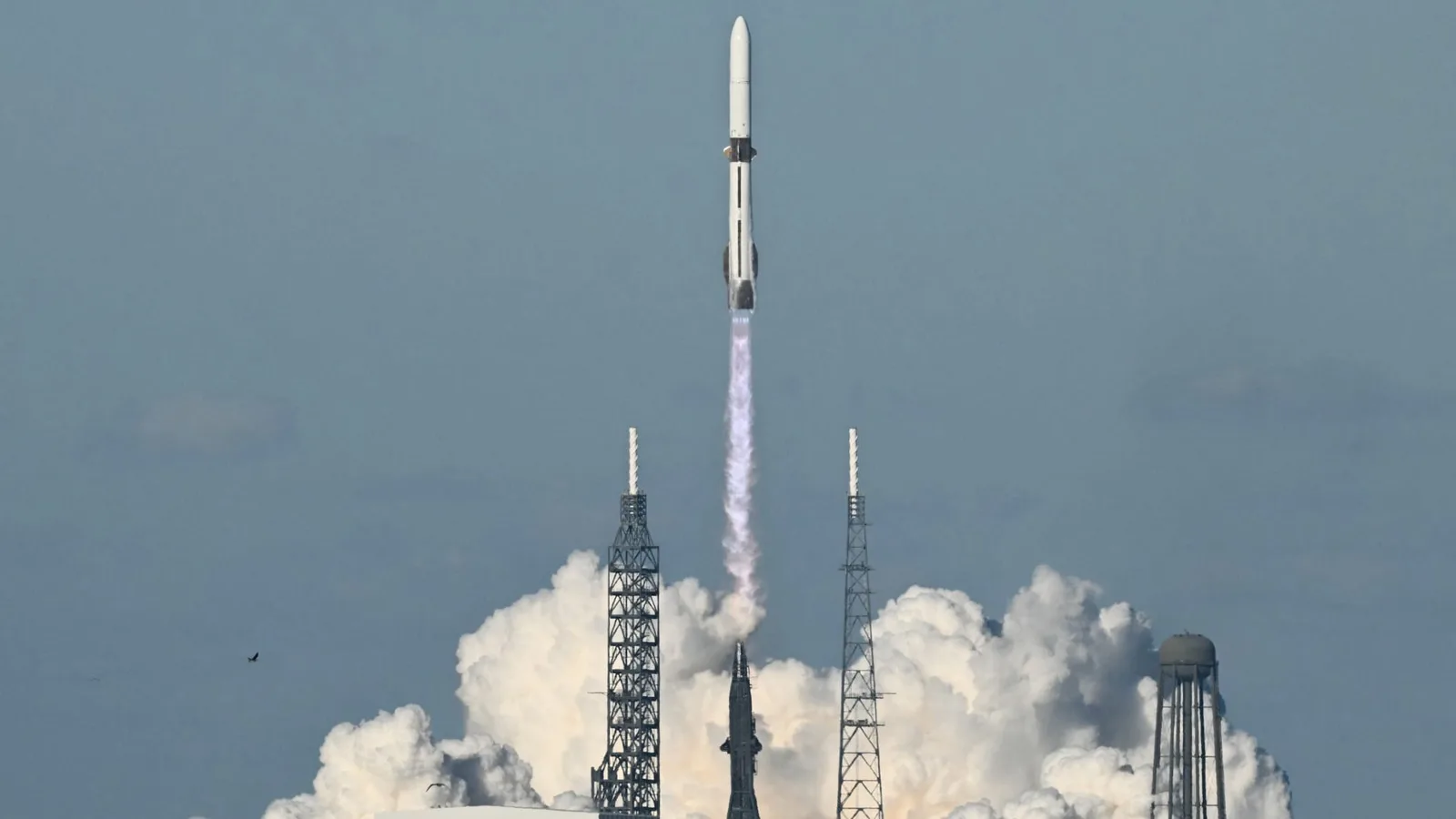 Blue Origin-ийн New Glenn пуужин Флоридагаас хөөрч буй нь. Зураг: CNBC