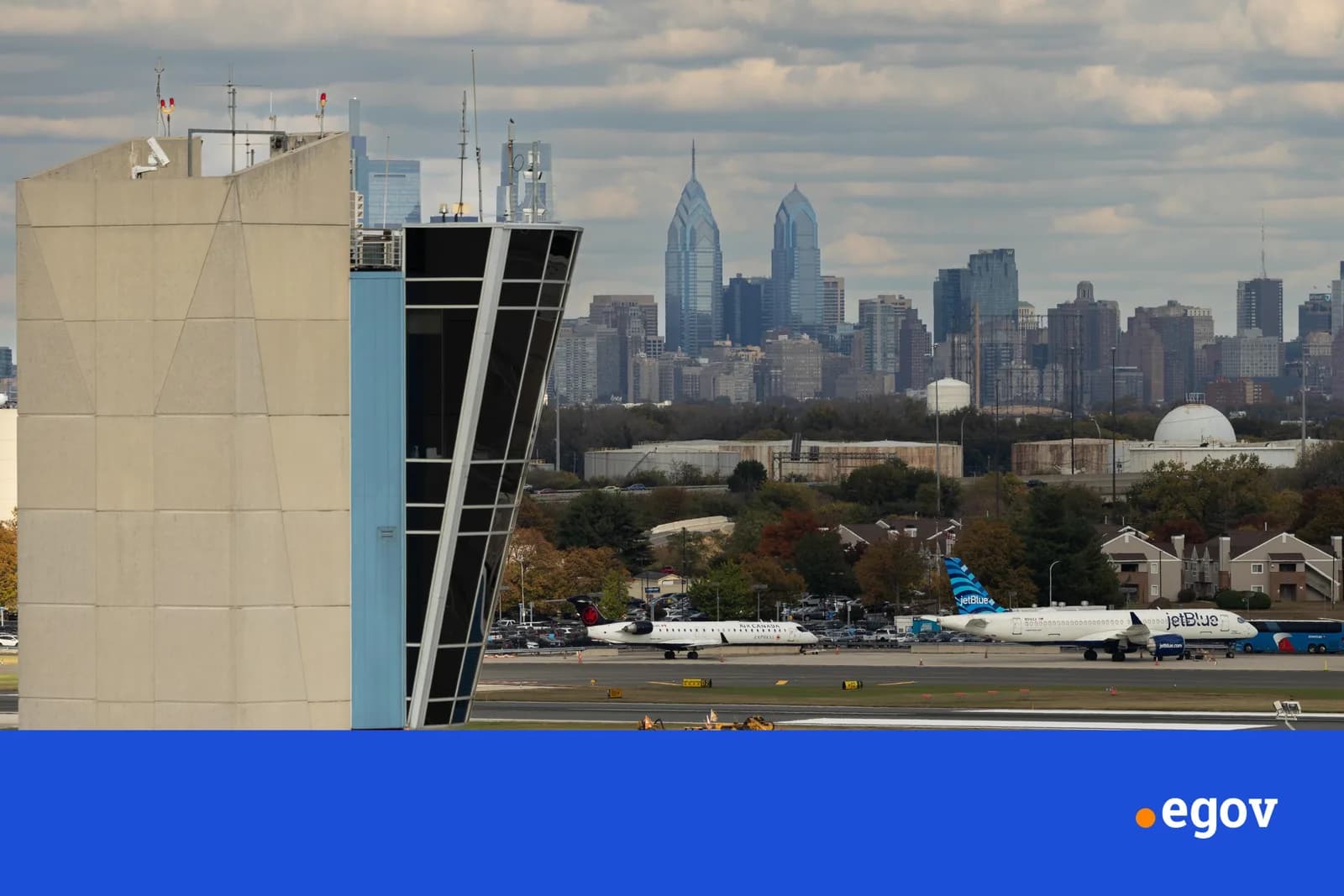 A cut cable disrupted hundreds of flights across the US