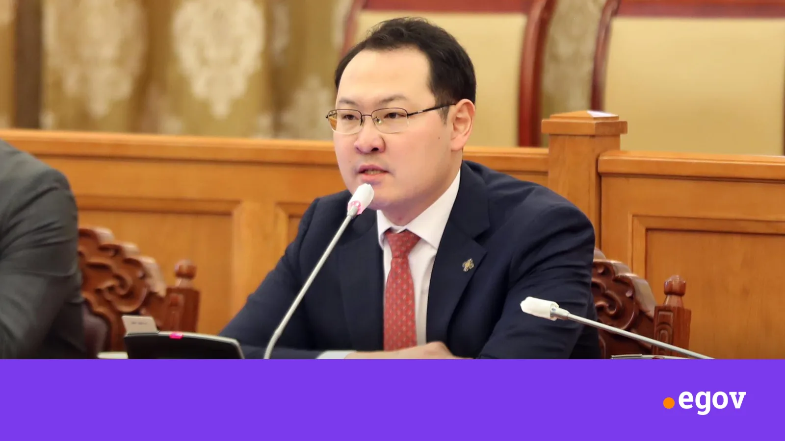 Чингисийн, Наадамчдын өргөн чөлөөний нэгдүгээр эгнээг автобусанд чөлөөлөв