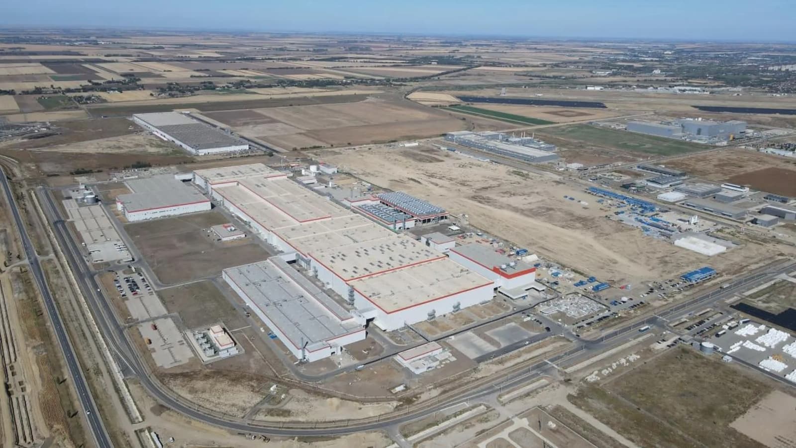 100 GWh CATL EV battery factory starts trial runs with two production lines