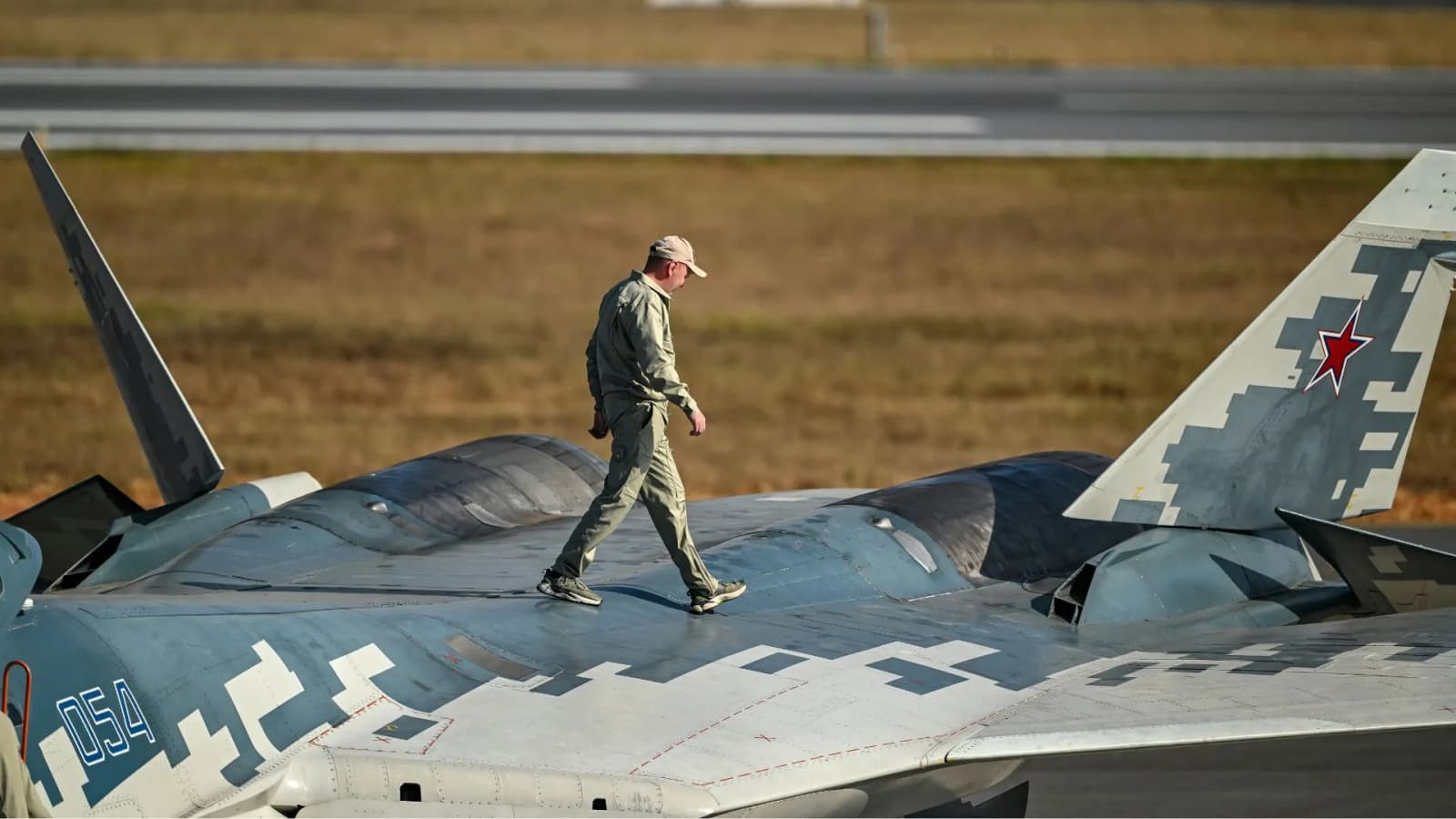 US’ top rival modernizes its most advanced stealth fighter jet, can operate in jamming environments