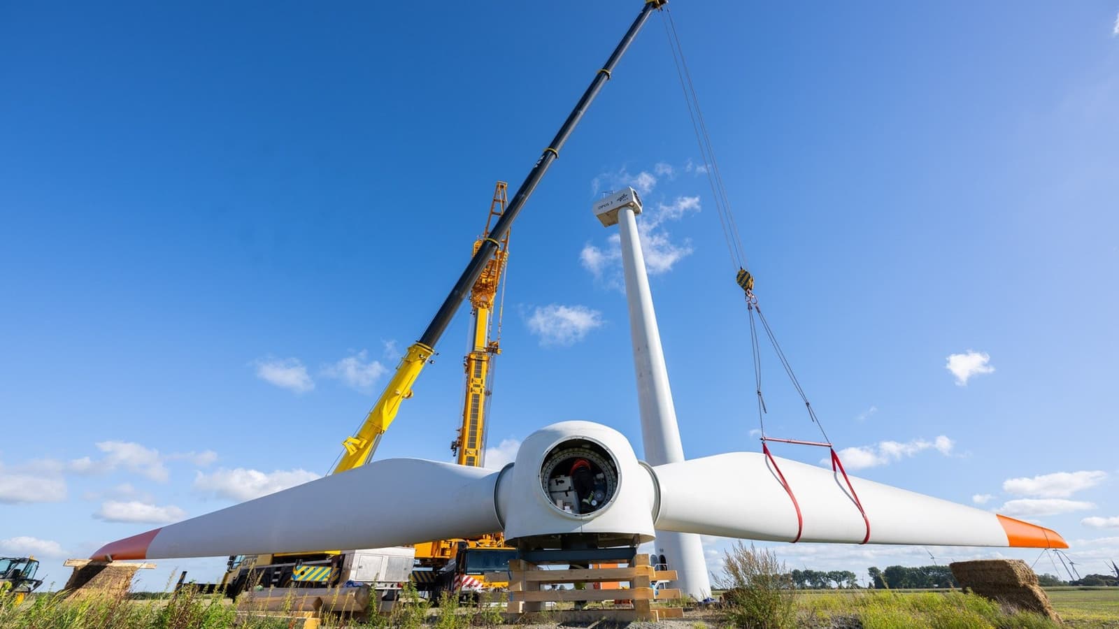 500-kW modular wind turbine with 82-foot blades can swap parts to test new tech