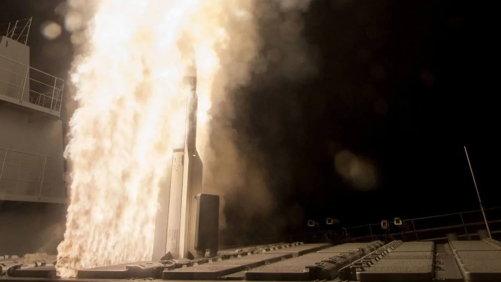 US: Raytheon to build more missile interceptors that can destroy threats in space