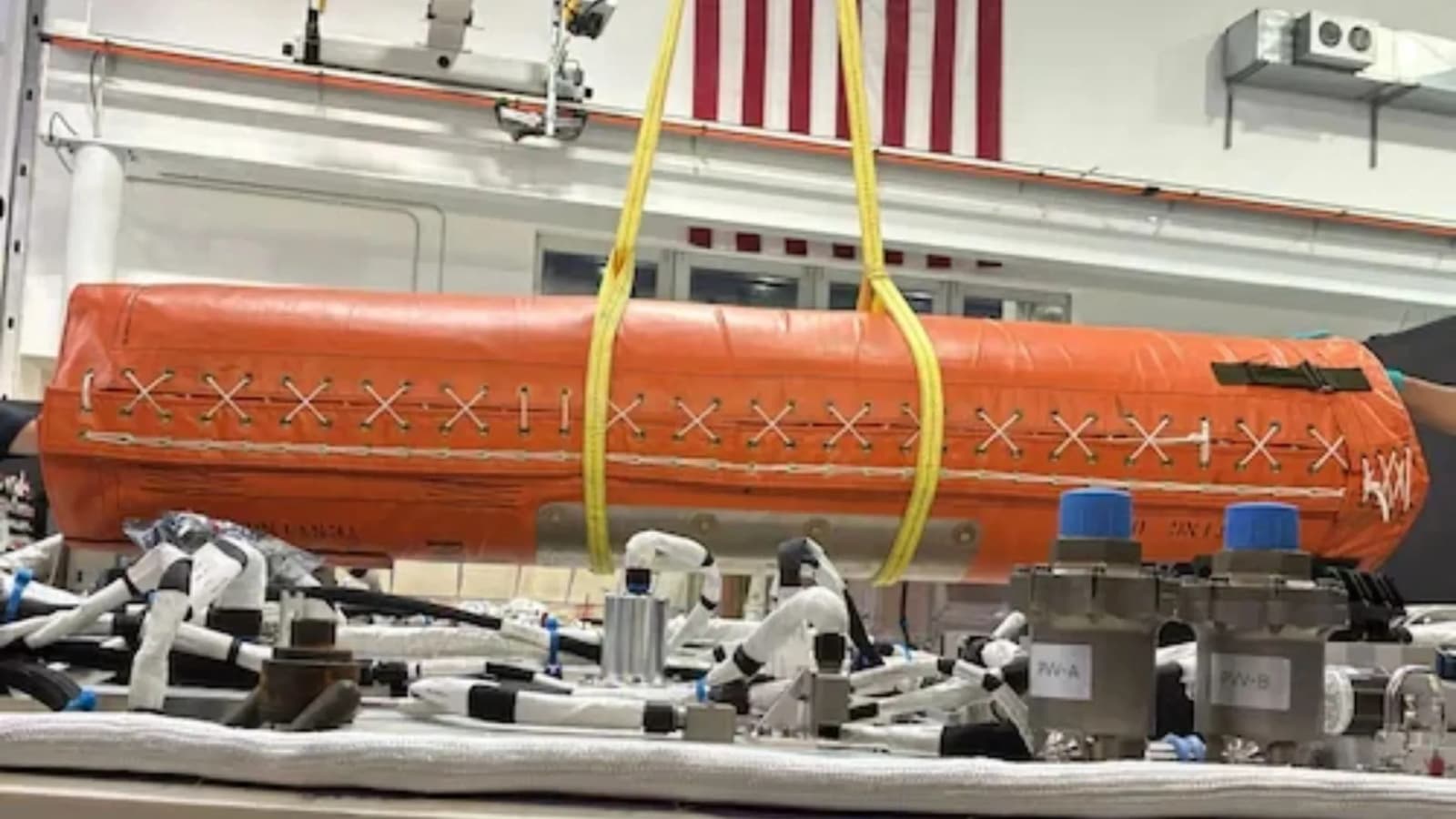 US Air Force tests SpaceX capsule for rocket-powered global cargo delivery