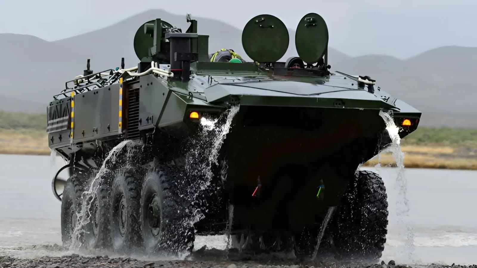 US Marines add new amphibious recovery fleet to keep combat vehicles moving in battle