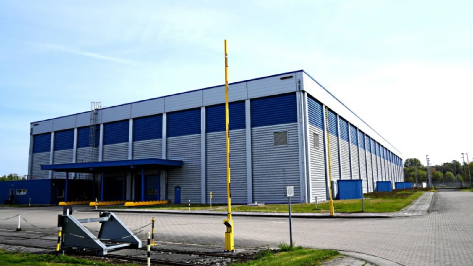 Uranium storage facility for 65,000 tons of nuclear by-product enters service