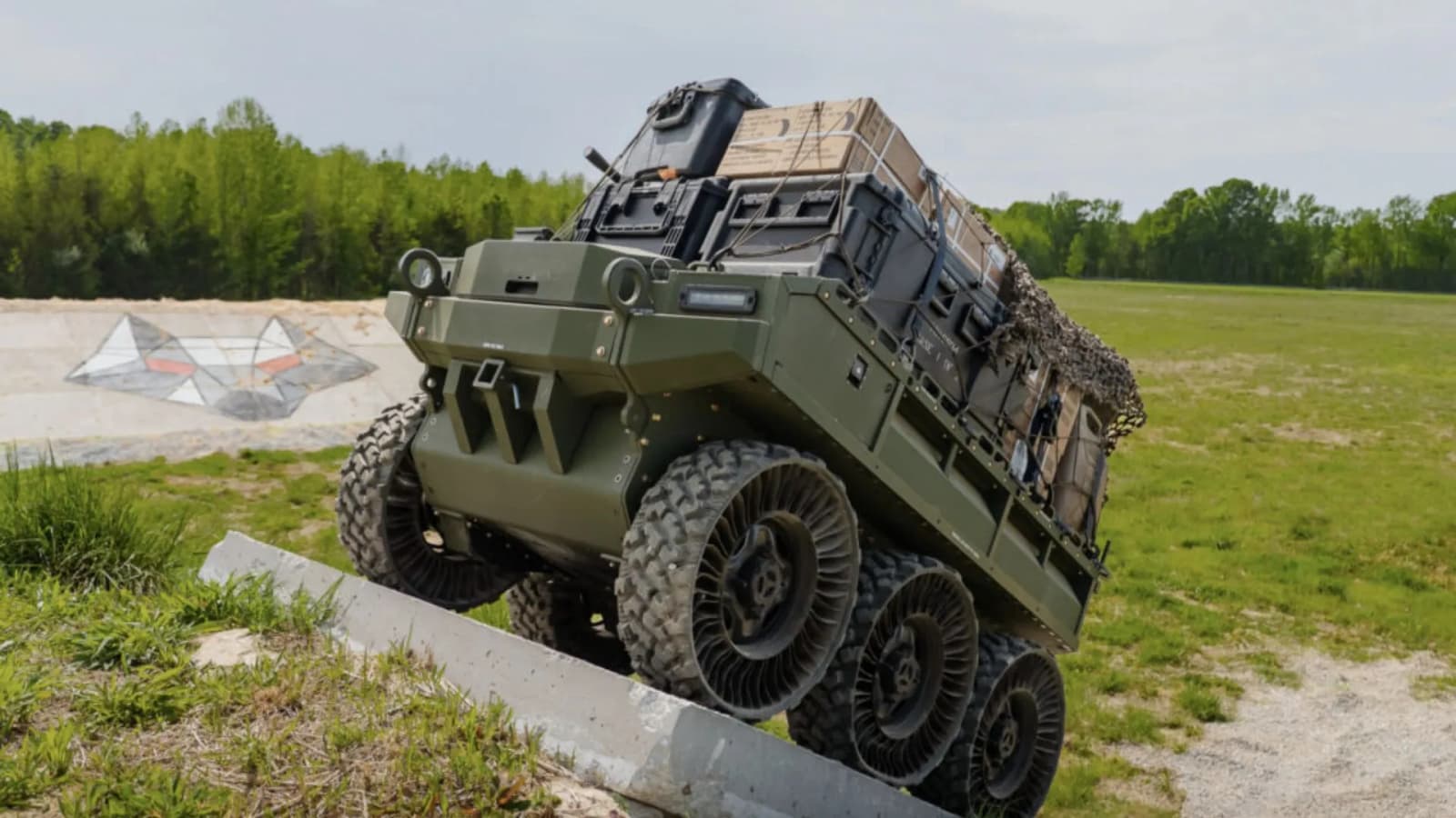 2,800-lb unmanned vehicle with higher payload, weapon firing system to showcase battle power